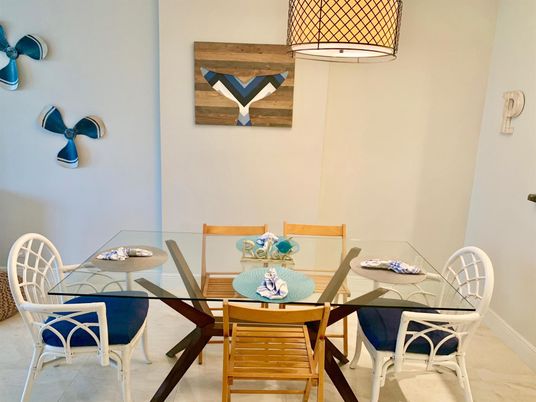 Dining room, Interior