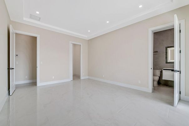 Bathroom, Free Standing Baths, Interior, Marble Walls