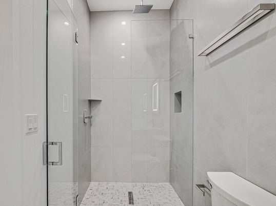 Bathroom, Empty room, Interior, Recessed Lighting
