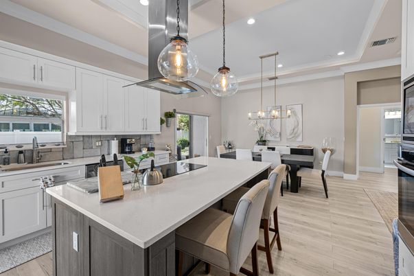 Dining room, Interior, Kitchen, Pendant Lights, Recessed Lighting, Wood Texture Flooring