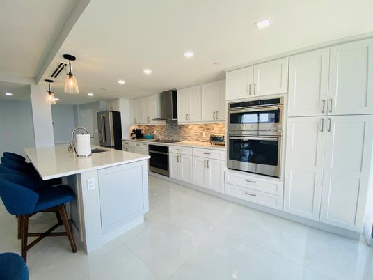Interior, Kitchen, Pendant Lights, Recessed Lighting, Stainless Steel Appliances