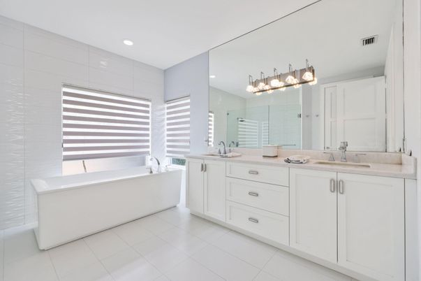 Bathroom, Dual Sink Vanities, Interior, Recessed Lighting