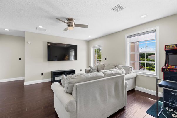 Interior, Living room, Recessed Lighting, Wood Texture Flooring