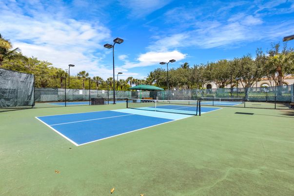 Exterior, Tennis Courts
