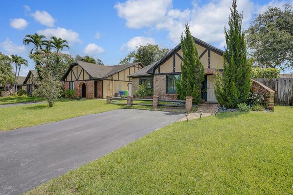 Backyard, Exterior, Facade, Brick Facade, Tudor Revival
