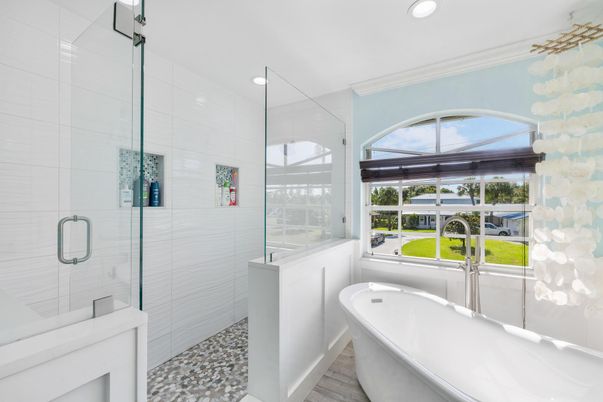 Bathroom, Free Standing Baths, Glass Shower, Interior, Recessed Lighting
