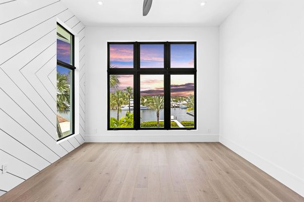 Empty room, Interior, Recessed Lighting, Water, Wood Texture Flooring