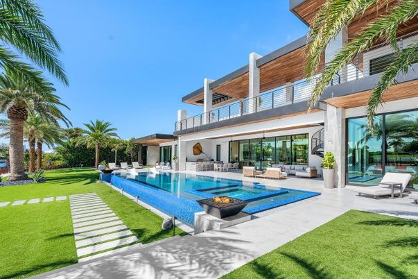 Backyard, Exterior, Pool