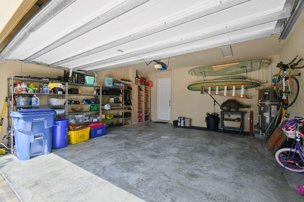 Garage, Interior