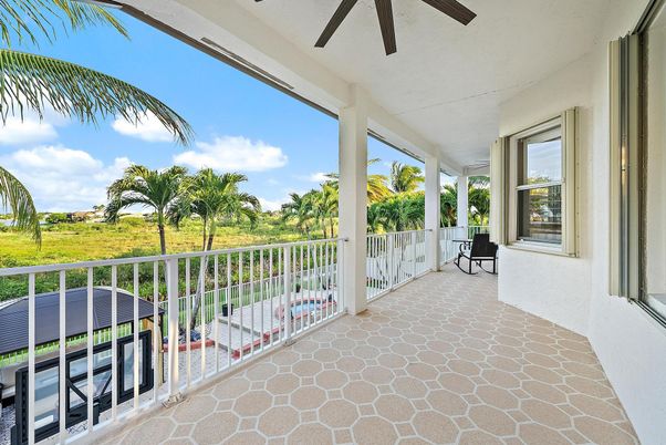 Exterior, Sun Room