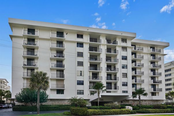 Exterior, Facade, Condo Building