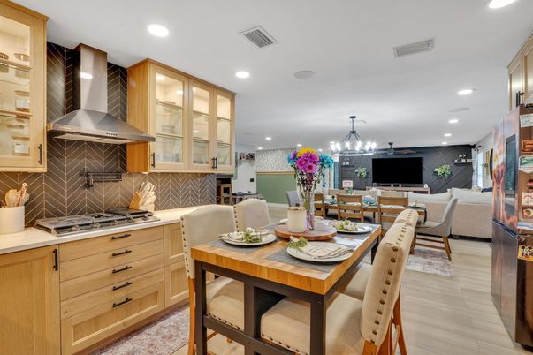 Chandelier, Dining room, Interior, Kitchen, Living room, Recessed Lighting, Stainless Steel Appliances, Wood Texture Flooring