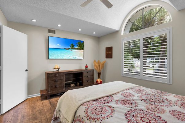 Bedroom, Interior, Recessed Lighting, Wood Texture Flooring