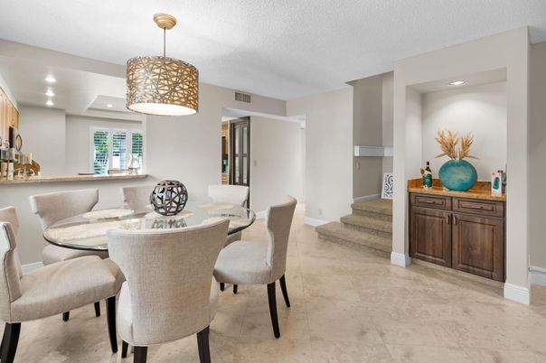 Dining room, Interior, Pendant Lights, Recessed Lighting
