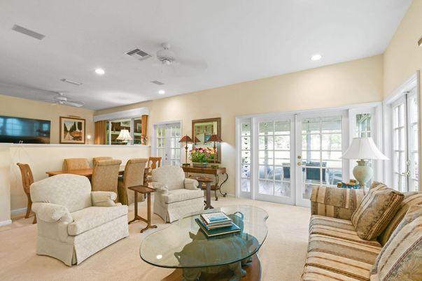 Dining room, Interior, Living room, Recessed Lighting