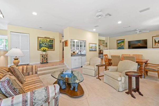 Dining room, Interior, Living room, Recessed Lighting