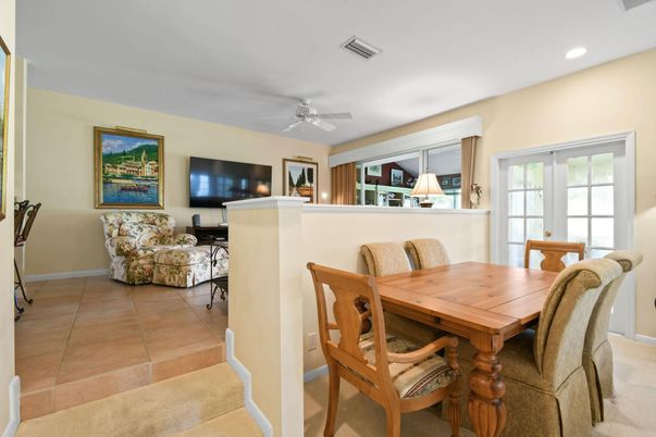 Dining room, Interior, Living room, Recessed Lighting