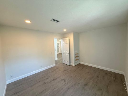Empty room, Interior, Recessed Lighting, Wood Texture Flooring