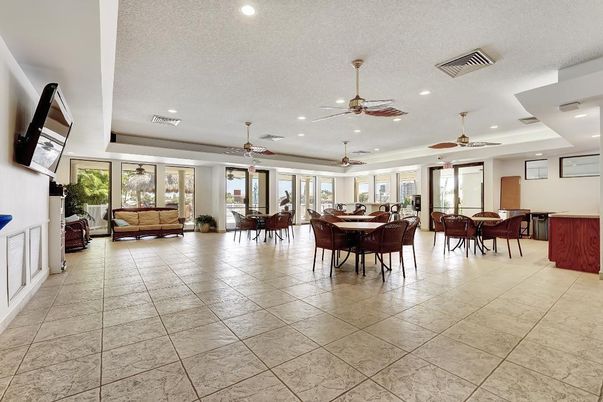 Dining room, Interior, Recessed Lighting
