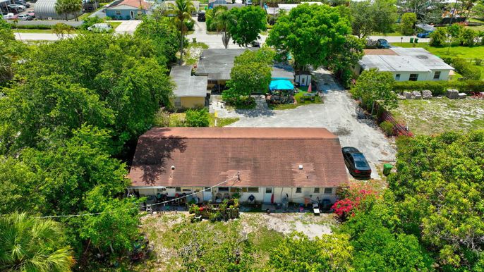 Exterior, Drone