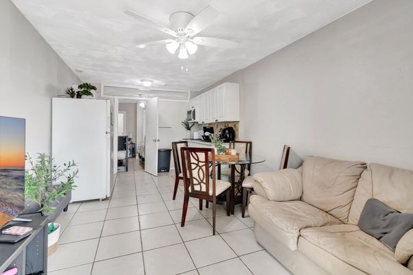 Dining room, Interior, Kitchen, Water