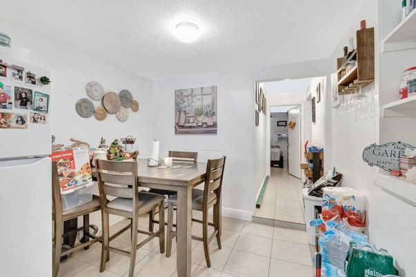 Dining room, Interior