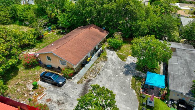 Exterior, Drone