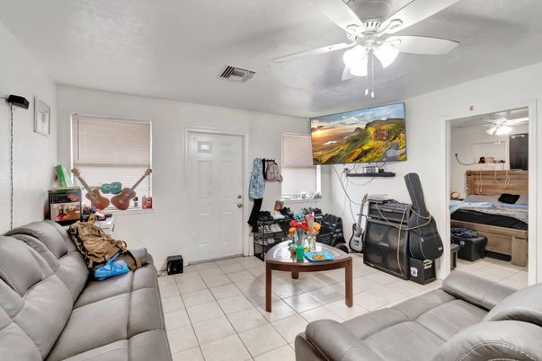 Fireplace, Interior, Living room
