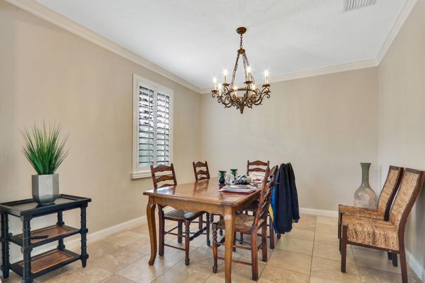 Chandelier, Dining room, Interior