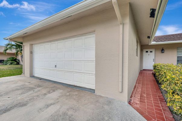 Detached Garage, Exterior