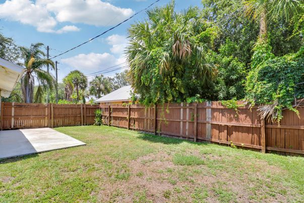 Backyard, Exterior