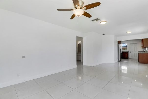 Empty room, Interior, Kitchen