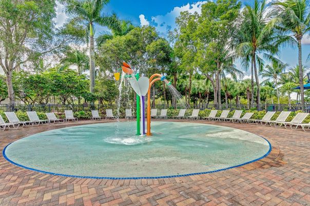 Exterior, Playground, Pool