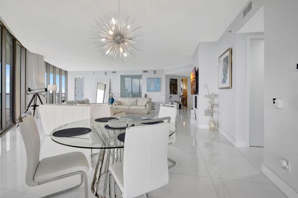 Dining room, Interior, Living room, Pendant Lights