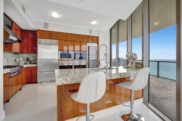 Interior, Kitchen, Stainless Steel Appliances, Water
