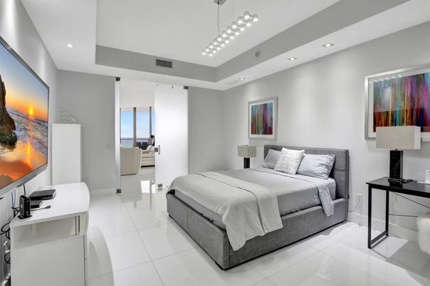 Bedroom, Interior, Recessed Lighting