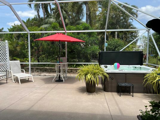 Glass Ceilings, Hot Tub, Interior, Sun Room