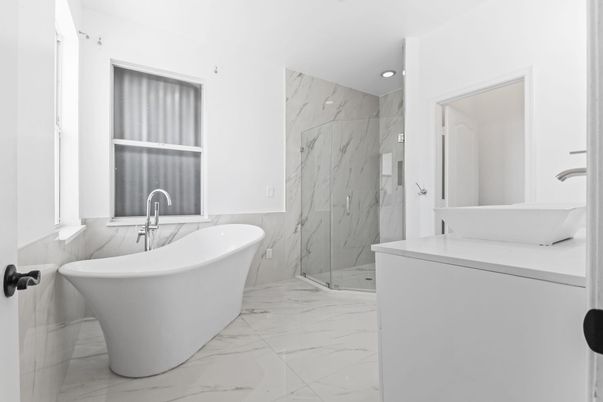 Bathroom, Free Standing Baths, Interior, Marble, Marble Walls, Recessed Lighting