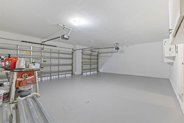 Garage, Interior