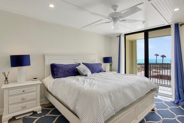 Bedroom, Interior, Recessed Lighting, Water