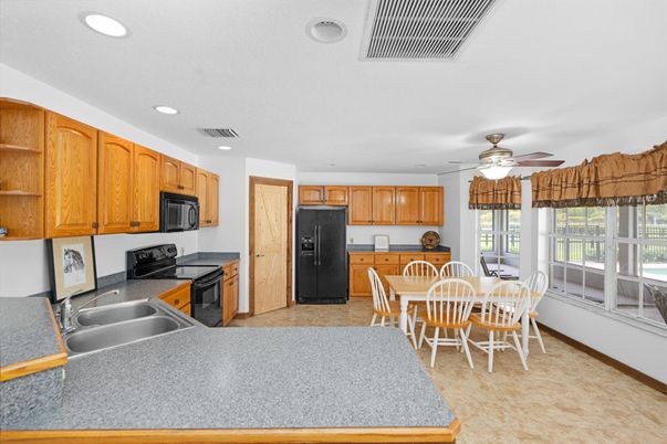 Dining room, Interior, Kitchen, Recessed Lighting