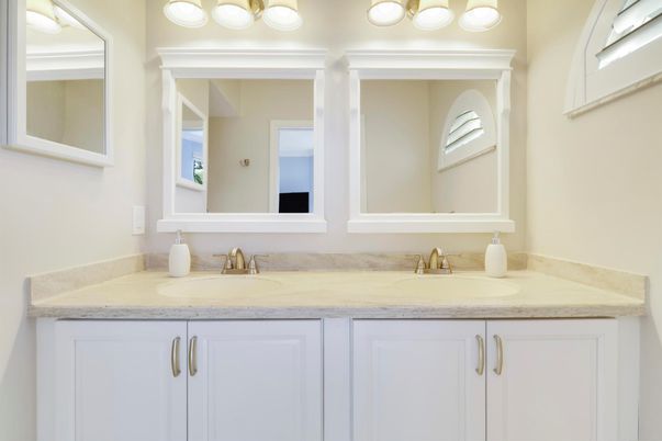 Bathroom, Dual Sink Vanities, Interior