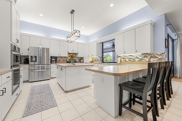 Interior, Kitchen, Pendant Lights, Recessed Lighting, Stainless Steel Appliances