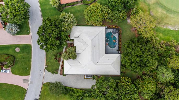 Exterior, Drone