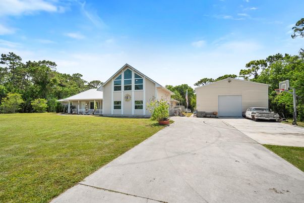 Backyard, Detached Garage, Exterior