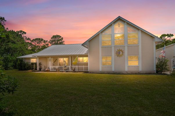 Backyard, Exterior, Facade, Farmhouse