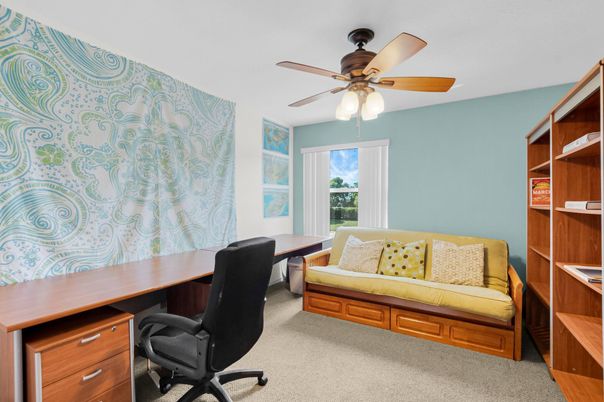 Home Office, Interior