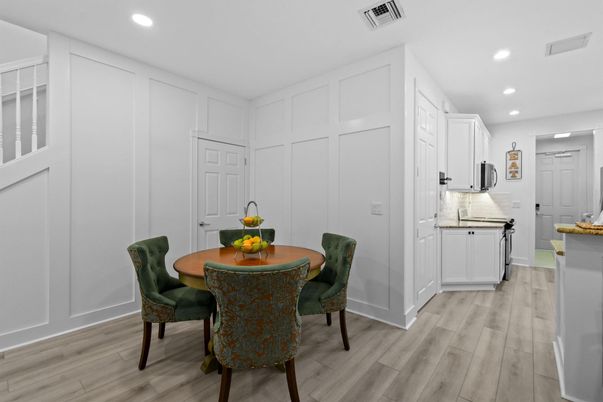 Dining room, Interior, Kitchen, Recessed Lighting, Wood Texture Flooring