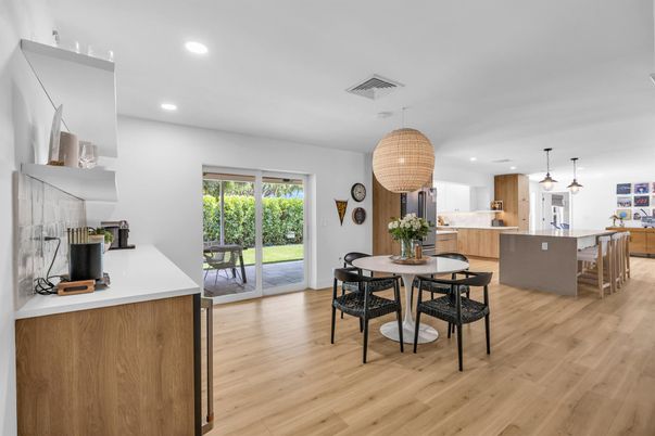 Dining room, Interior, Kitchen, Pendant Lights, Recessed Lighting, Wood Texture Flooring