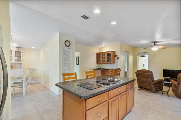 Dining room, Interior, Recessed Lighting